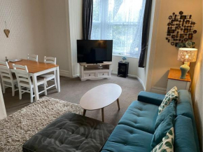 Spacious 1 Bedroom Apartment near Seafront